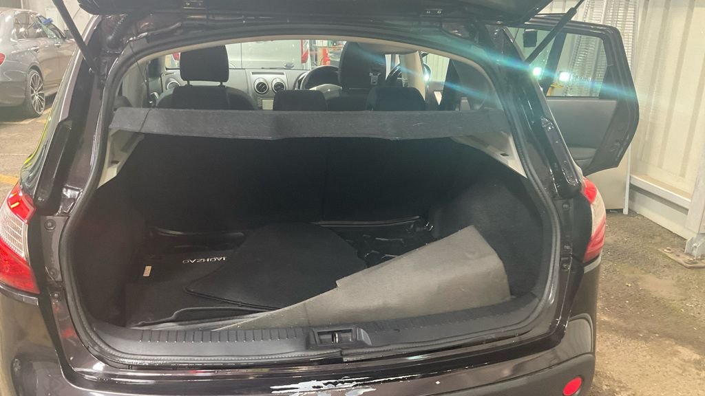 Used Nissan Qashqai 2012 for sale - 76840773: Photo 11