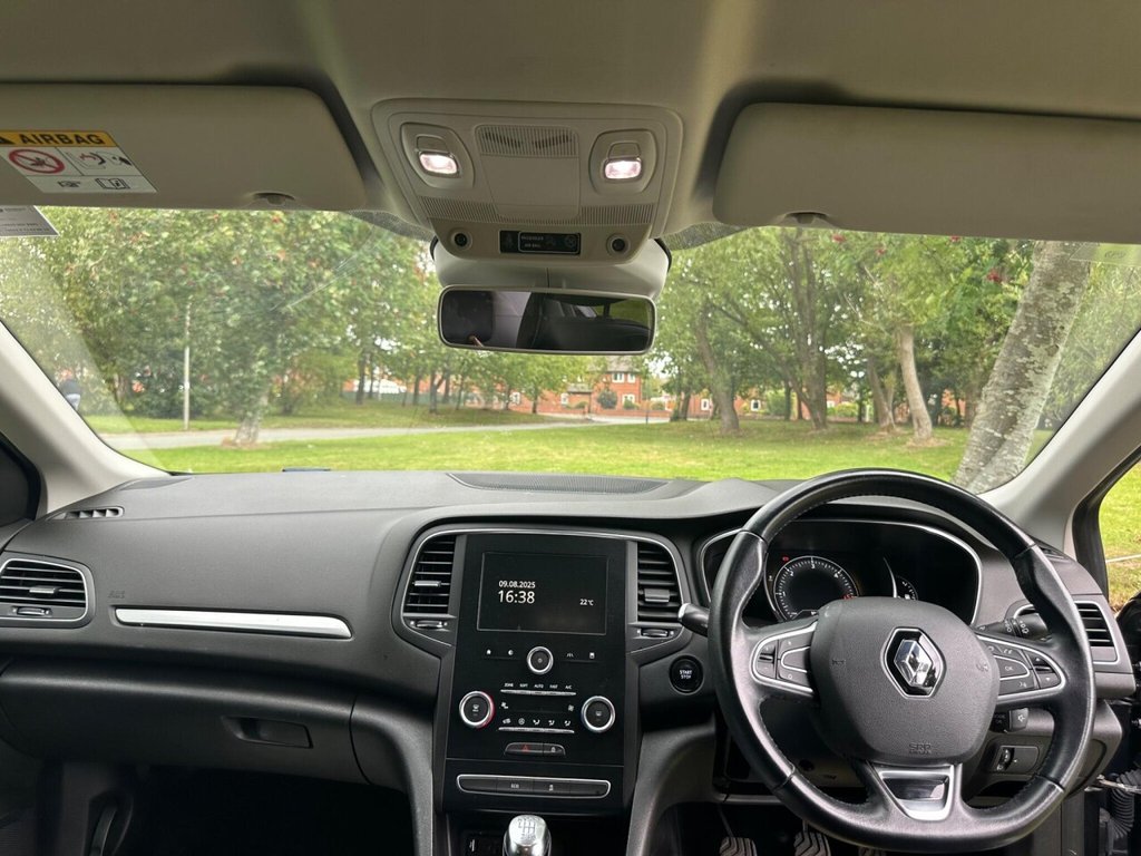 Used Renault Megane 2017 for sale - 76376289: Photo 26