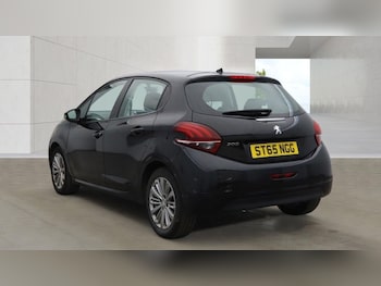 Used Peugeot 208 2015 for sale - 79438288: Photo