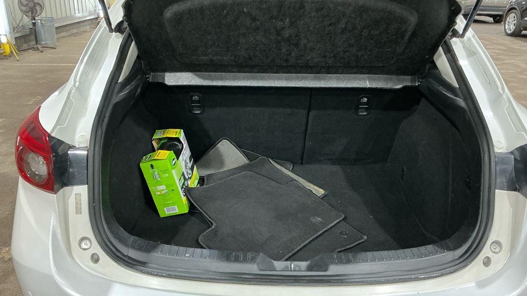 Used Mazda Mazda3 2016 for sale - 76923498: Photo 7