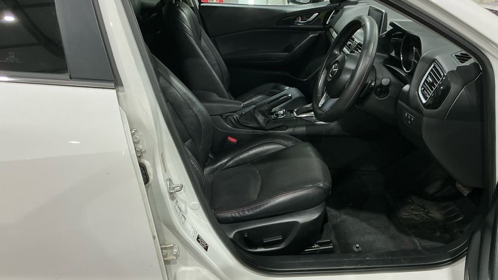 Used Mazda Mazda3 2016 for sale - 76923498: Photo 9