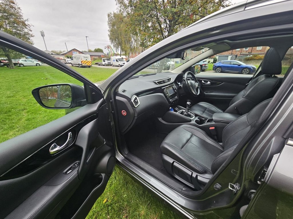 Used Nissan Qashqai 2015 for sale - 75952974: Photo 15