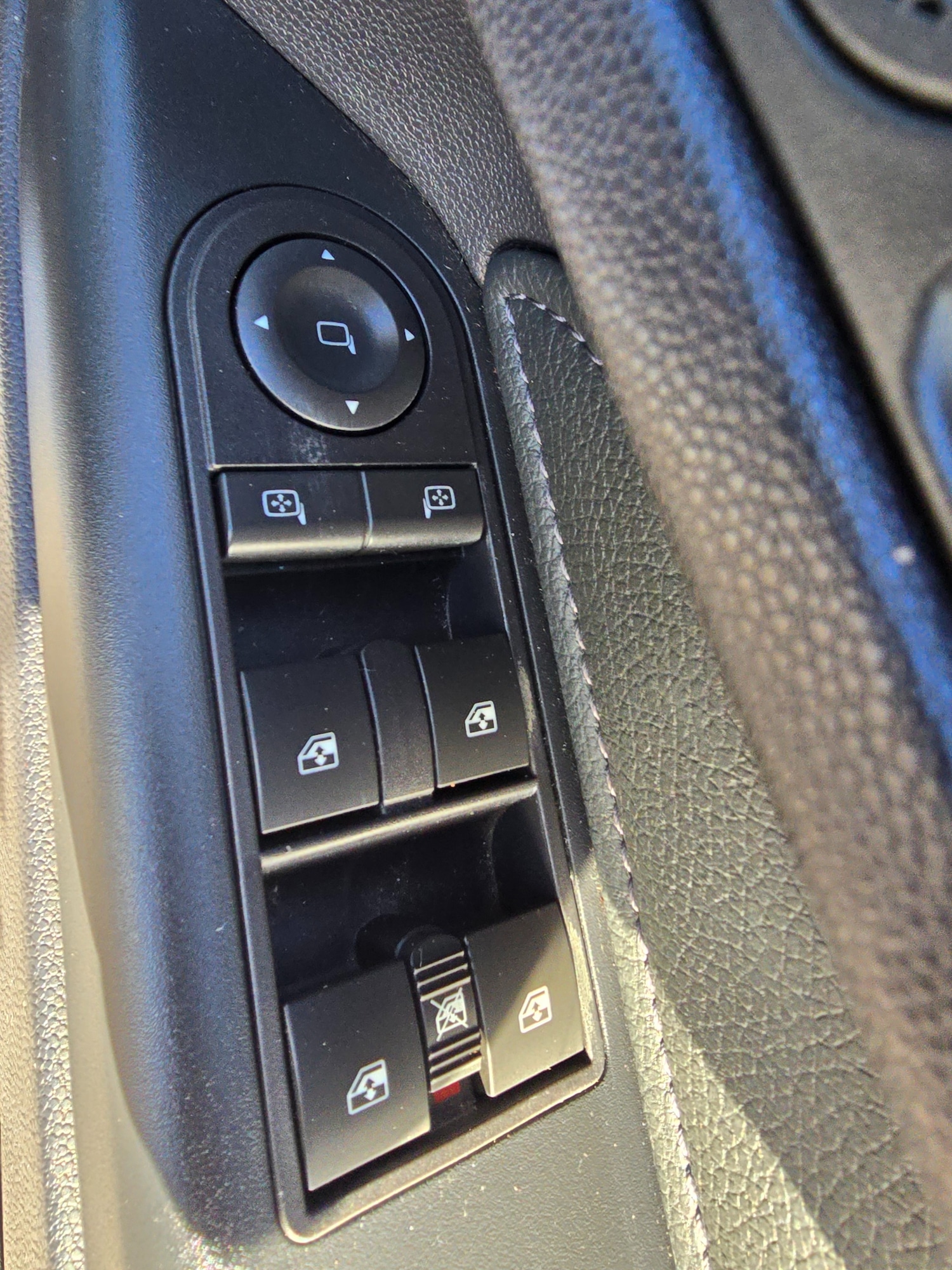 Used Vauxhall Zafira 2011 for sale - 77833635: Photo 10