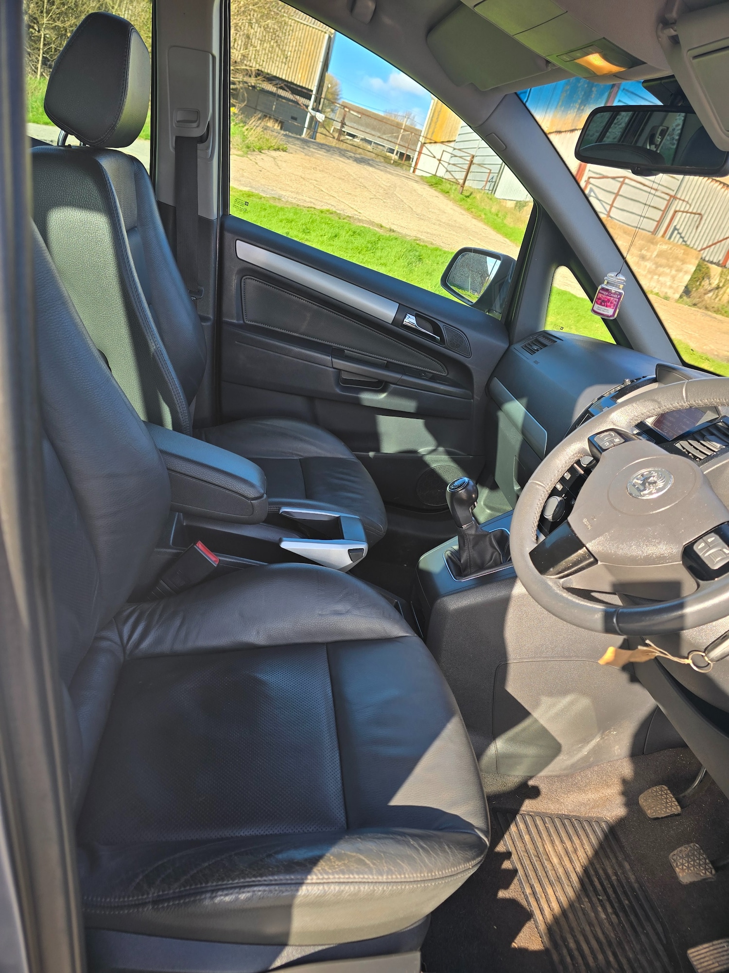 Used Vauxhall Zafira 2011 for sale - 77833635: Photo 6