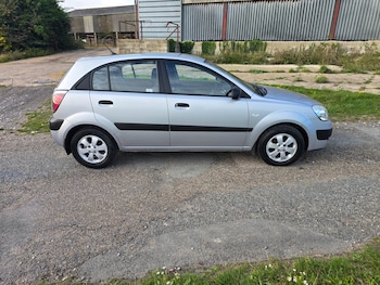 2009 (59) - 1.4 2 5dr