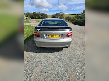 Used Mercedes-Benz C-Class 2005 for sale - 75874397: Photo