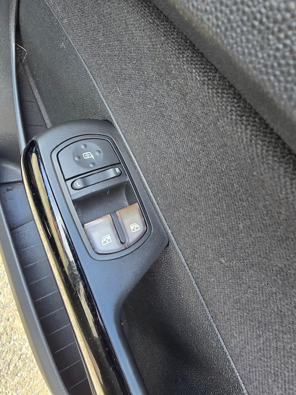 Used Vauxhall Corsa 2007 for sale - 76299147: Photo 8