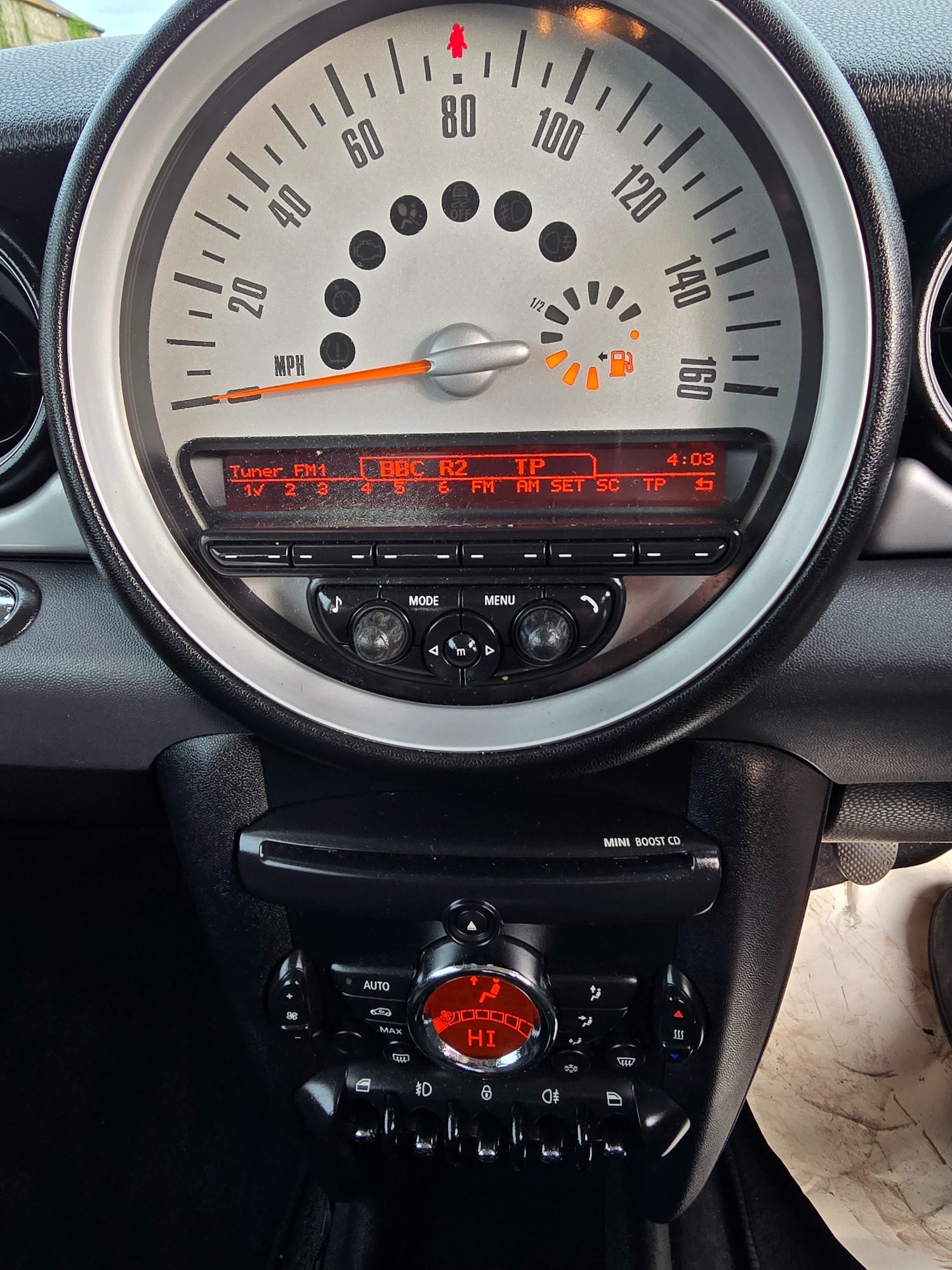 Used MINI Hatch 2010 for sale - 76142699: Photo 9