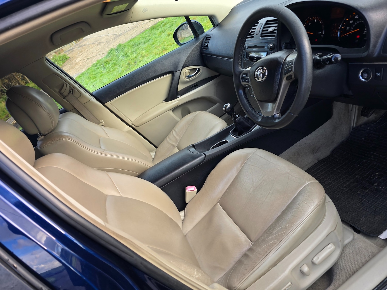 Used Toyota Avensis 2009 for sale - 76831281: Photo 5