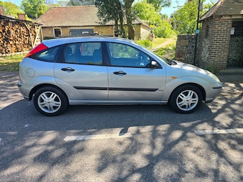 Used Ford Focus 2004 for sale - 78391120: Photo