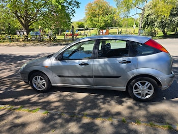 Used Ford Focus 2004 for sale - 78391120: Photo