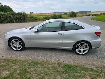 Used Mercedes-Benz CLC 2009 for sale - 75515009: Photo
