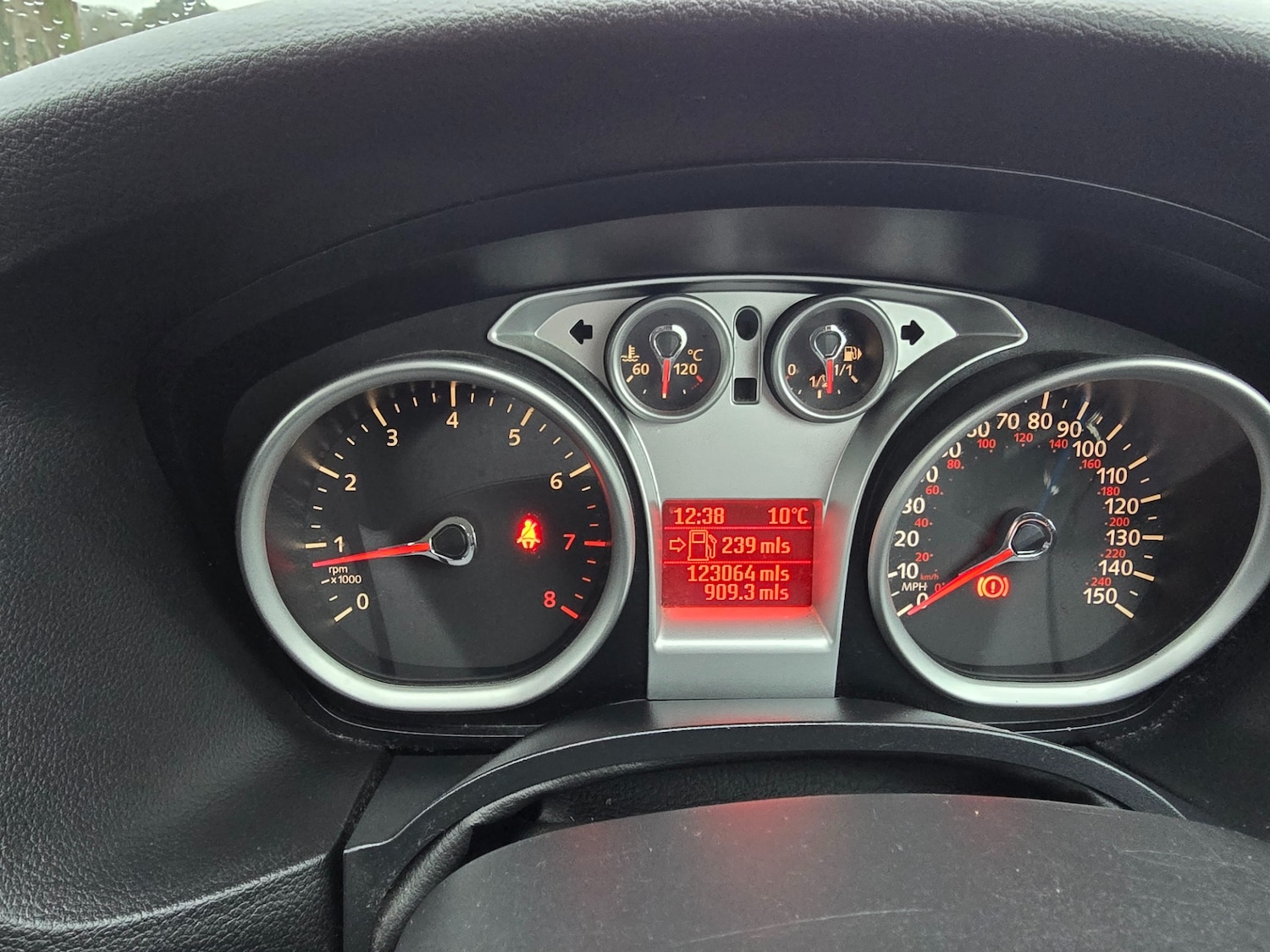 Used Ford Focus 2010 for sale - 77186399: Photo 10