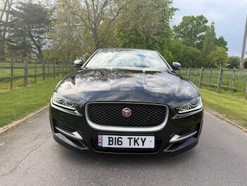 Used Jaguar XE 2019 for sale - 78405228: Photo