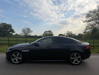 Used Jaguar XE 2019 for sale - 78405228: Photo