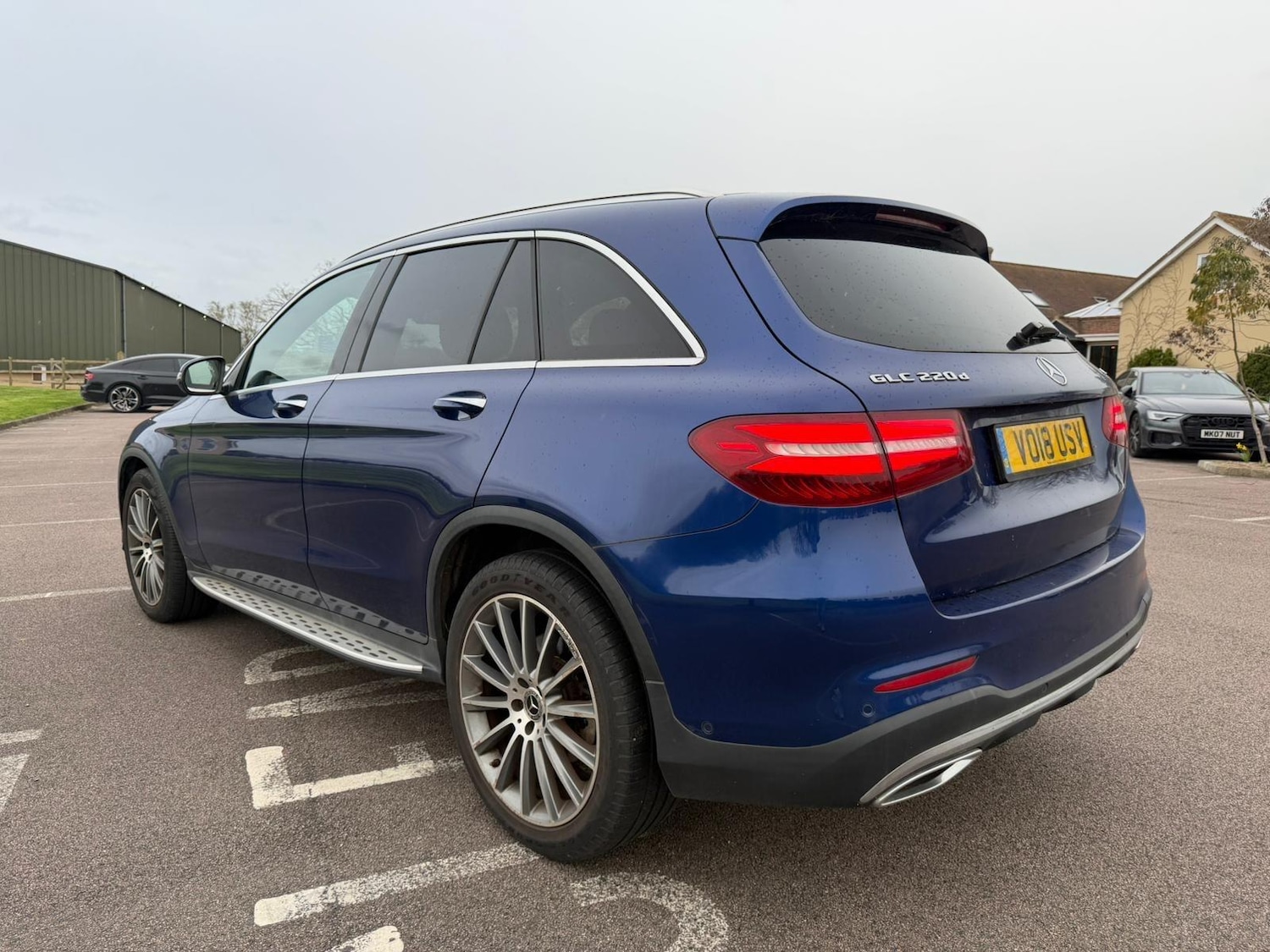 Used Mercedes-Benz GLC 2018 for sale - 77909051: Photo 3