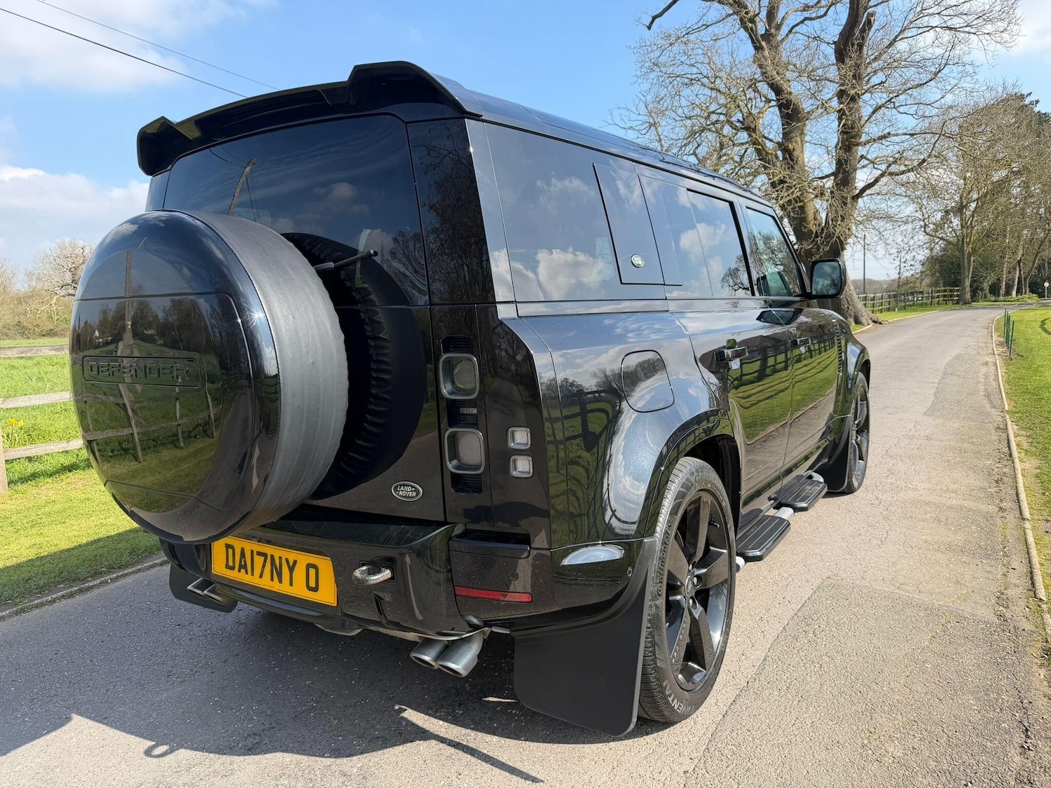 Used Land Rover Defender 2023 for sale - 77982530: Photo 10