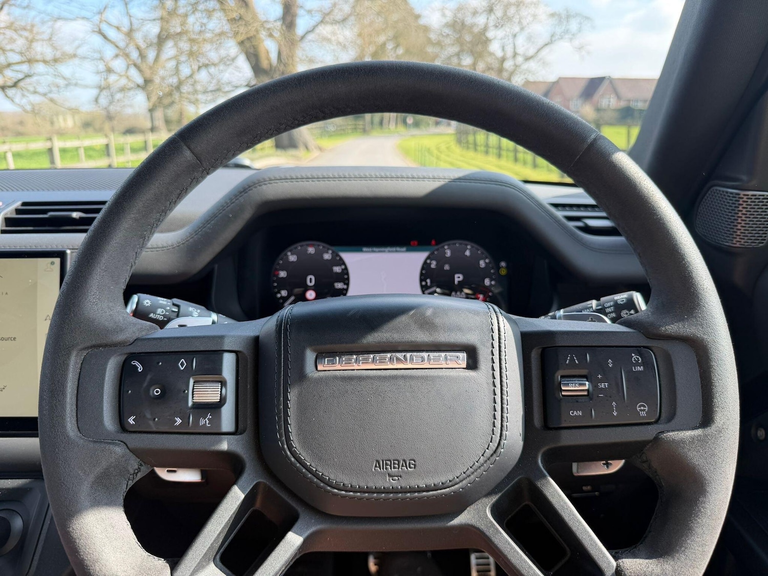 Used Land Rover Defender 2023 for sale - 77982530: Photo 18