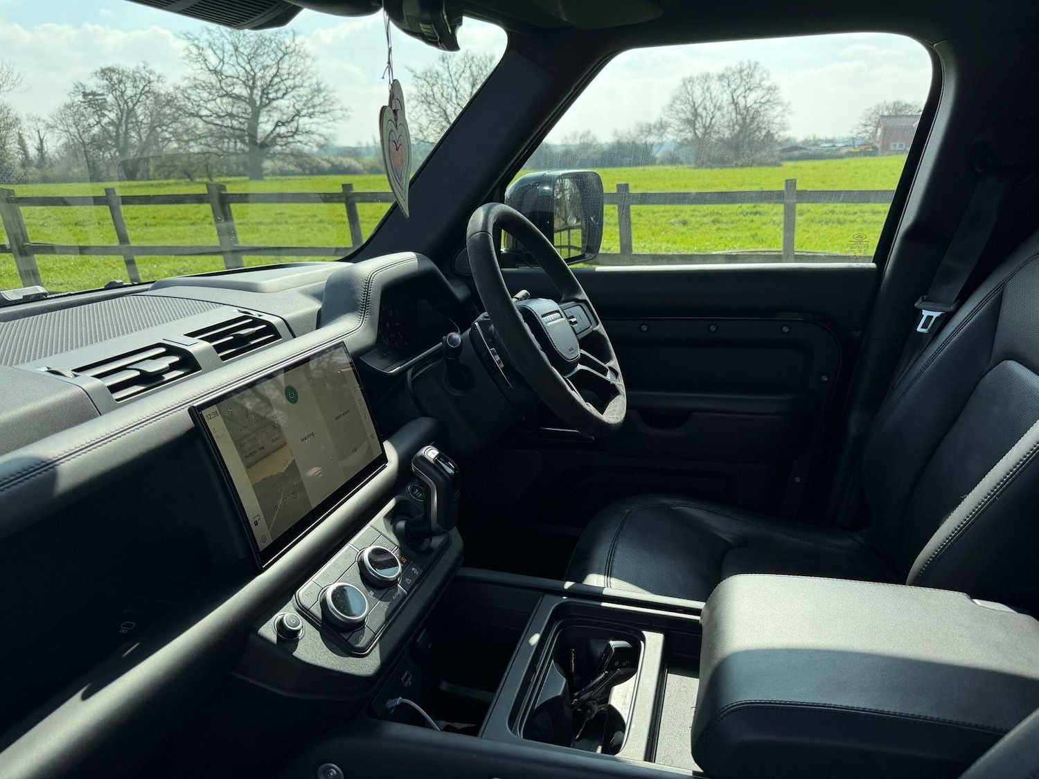 Used Land Rover Defender 2023 for sale - 77982530: Photo 20