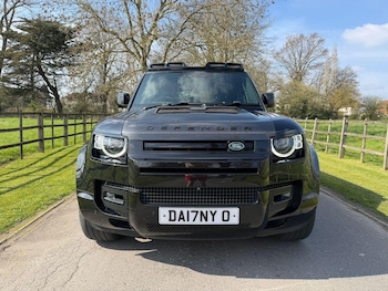 Used Land Rover Defender 2023 for sale - 77982530: Photo