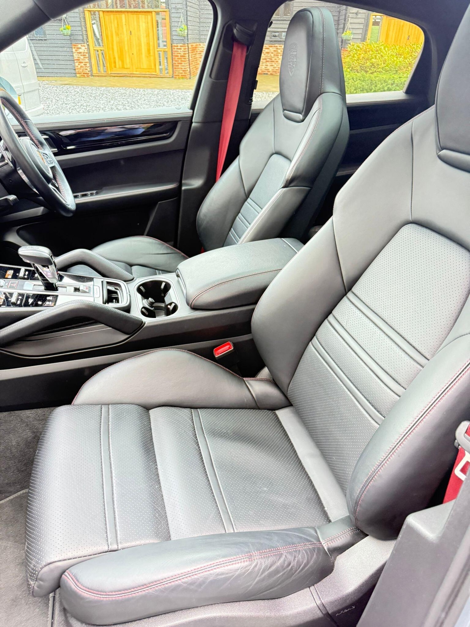 Used Porsche Cayenne 2023 for sale - 77510188: Photo 4