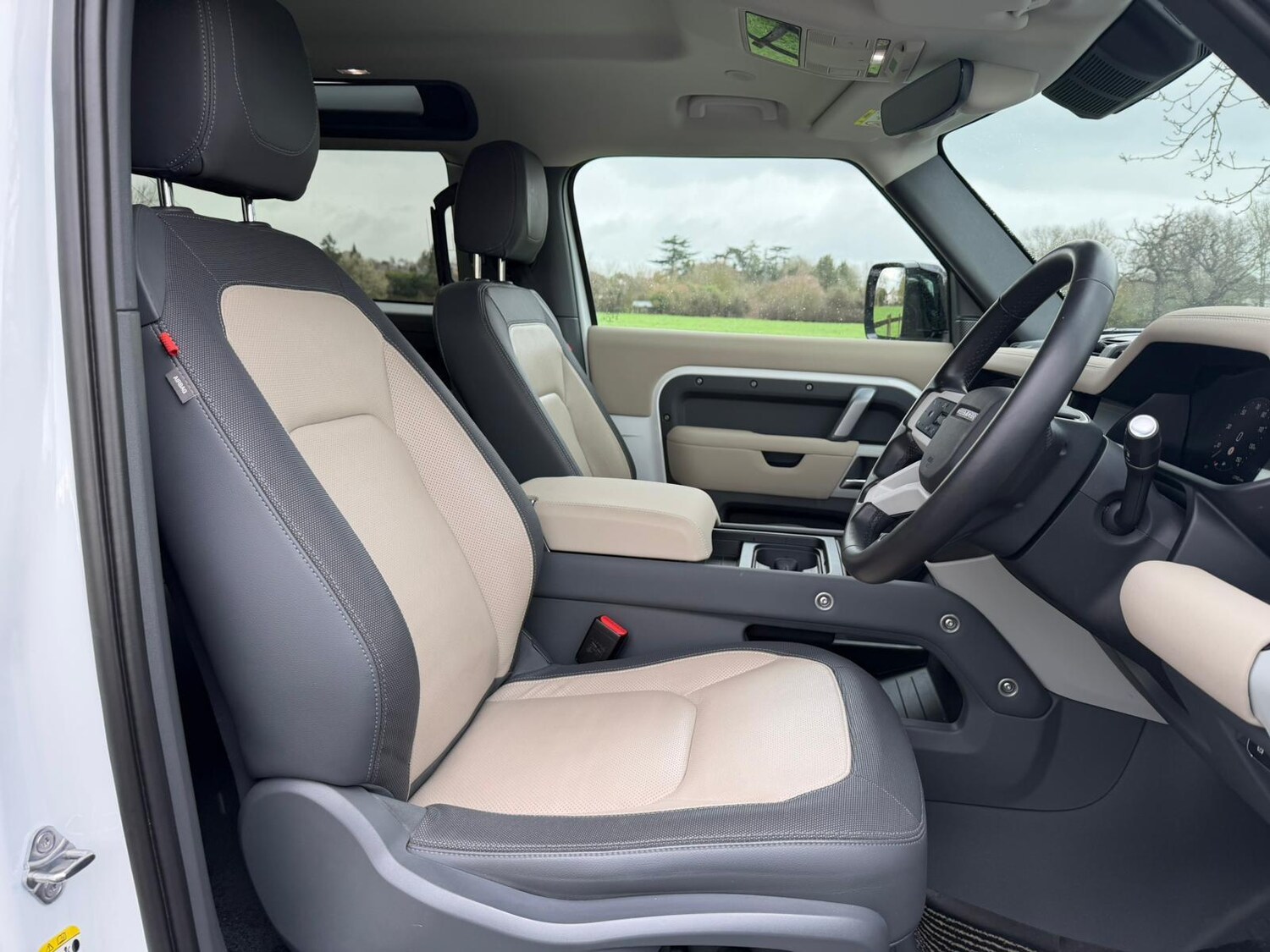 Used Land Rover Defender 90 for sale - 77705124: Photo 12