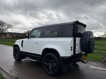 Used Land Rover Defender 90 2023 for sale - 77705124: Photo