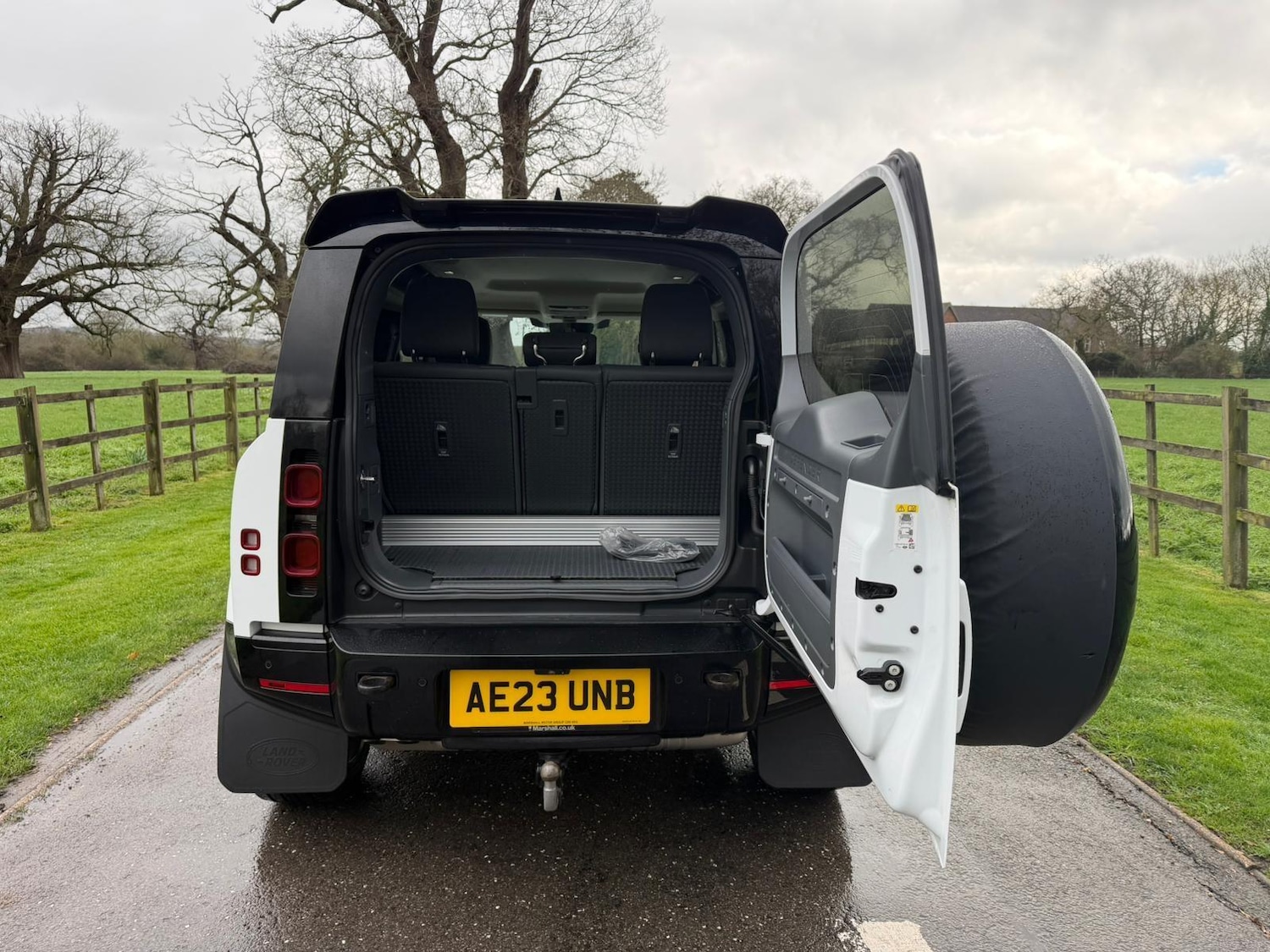 Used Land Rover Defender 90 for sale - 77705124: Photo 5