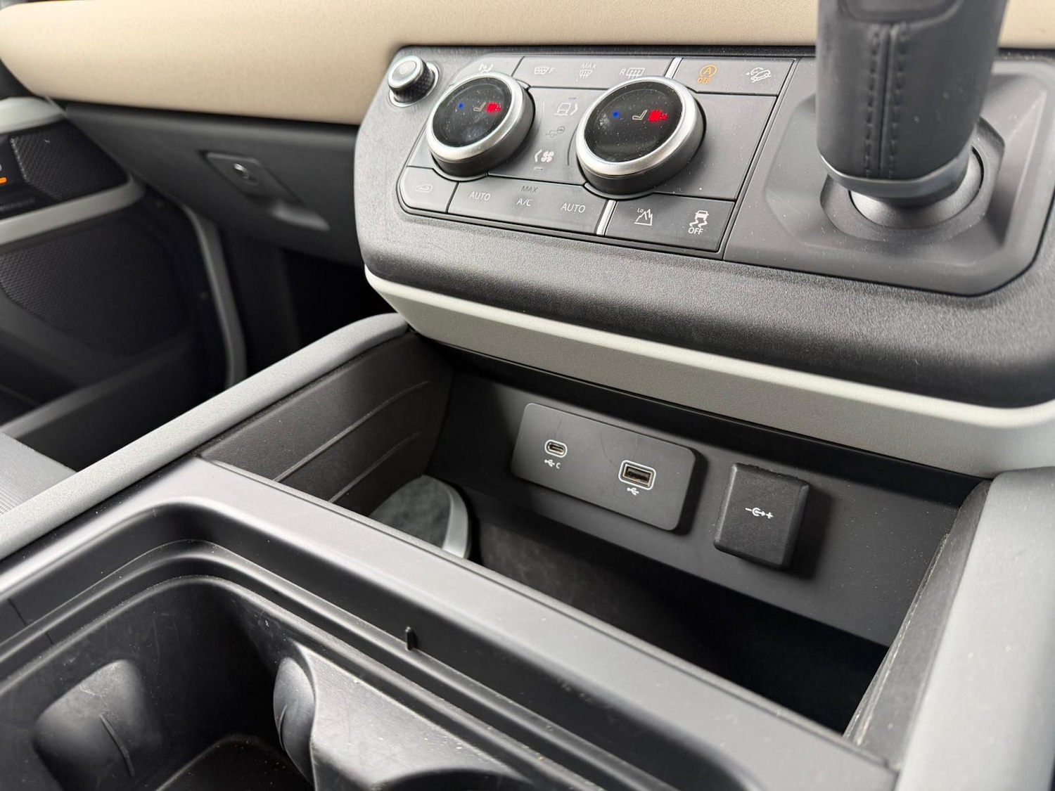 Used Land Rover Defender 90 for sale - 77705124: Photo 7