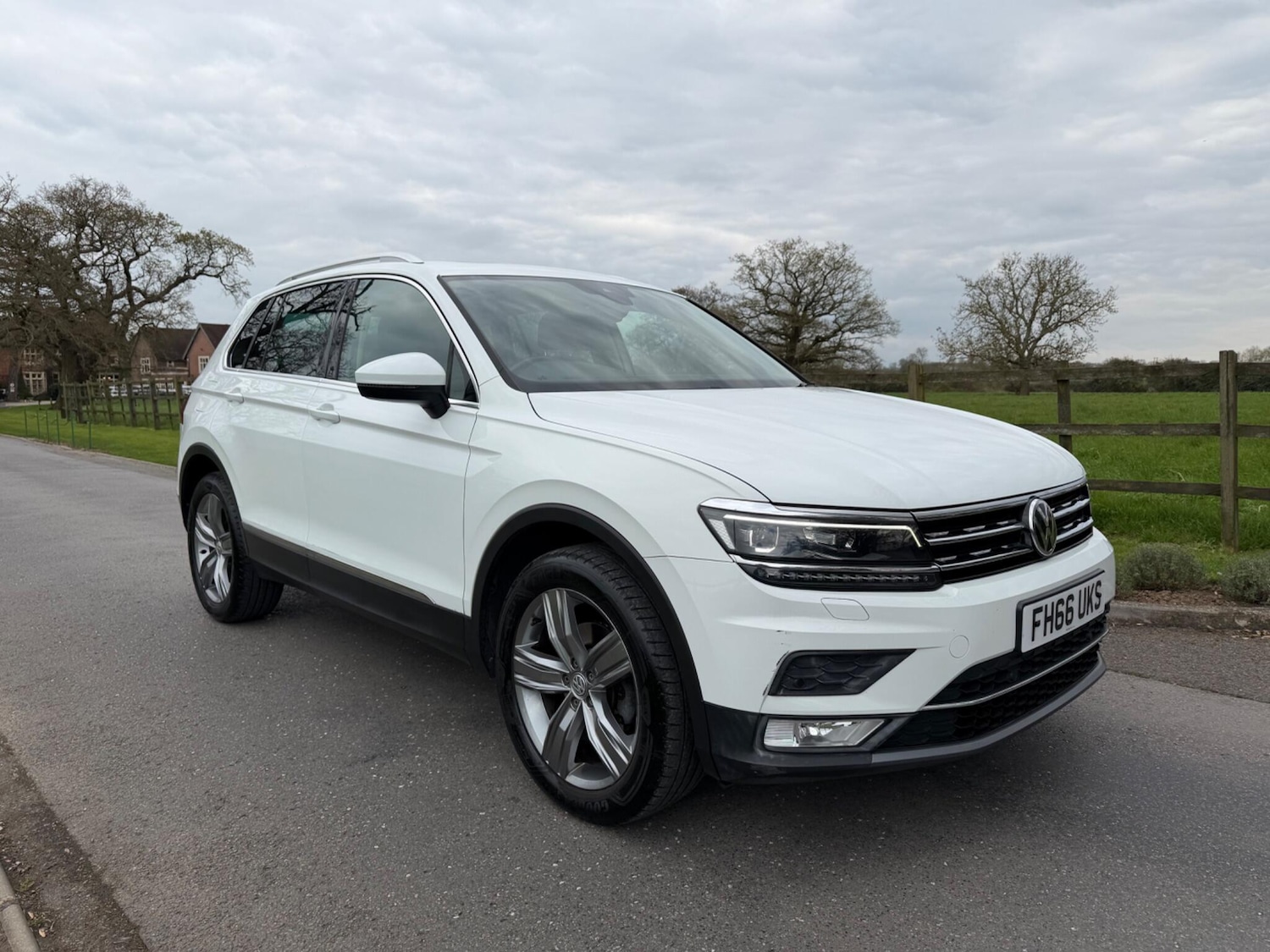 Used Volkswagen Tiguan 2016 for sale - 78087007: Photo 2