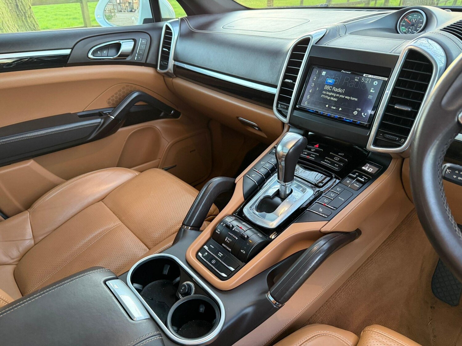 Used Porsche Cayenne 2015 for sale - 78047872: Photo 11