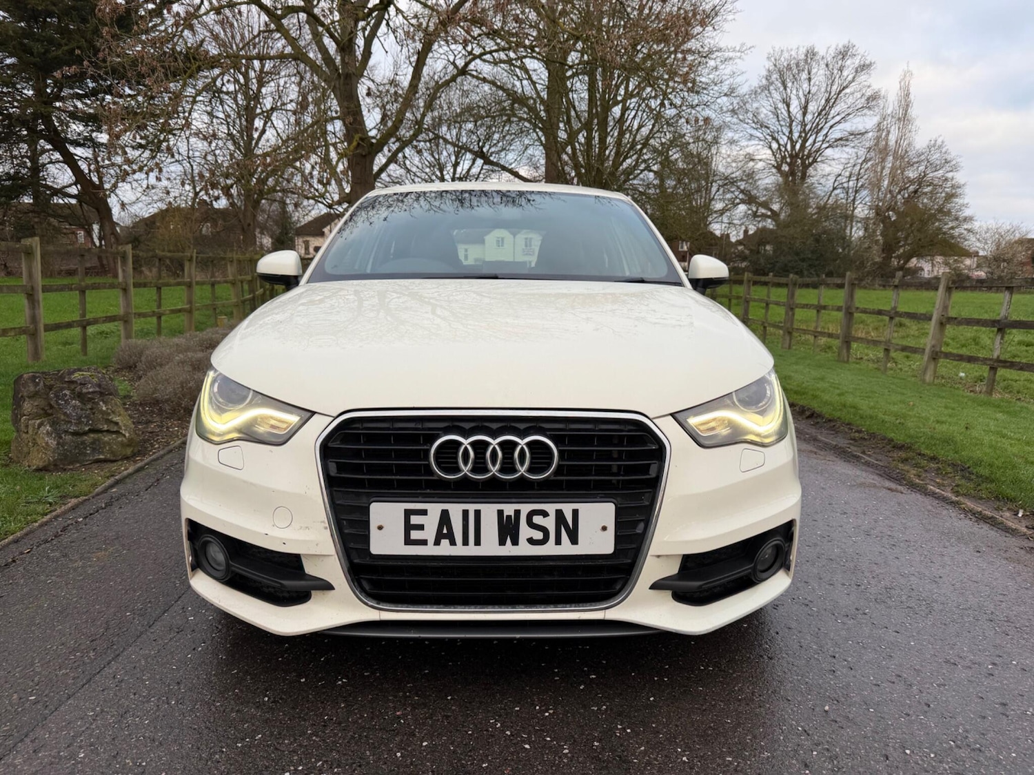 Used Audi A1 2011 for sale - 77646486: Photo 2