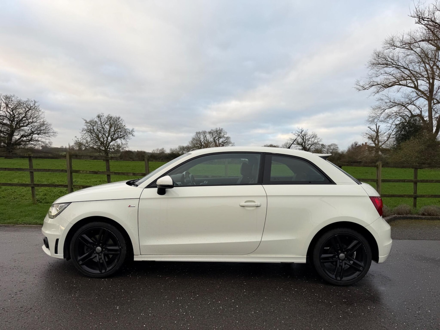 Used Audi A1 2011 for sale - 77646486: Photo 4