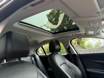 Used Jaguar XE 2017 for sale - 78276197: Photo