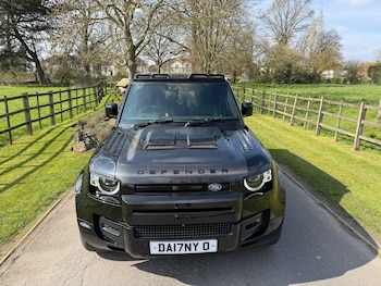 Used Land Rover Defender 110 2023 for sale - 78860274: Photo