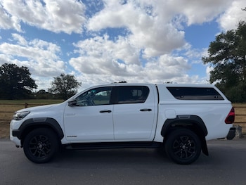 Used Toyota Hilux 2022 for sale - 79453358: Photo