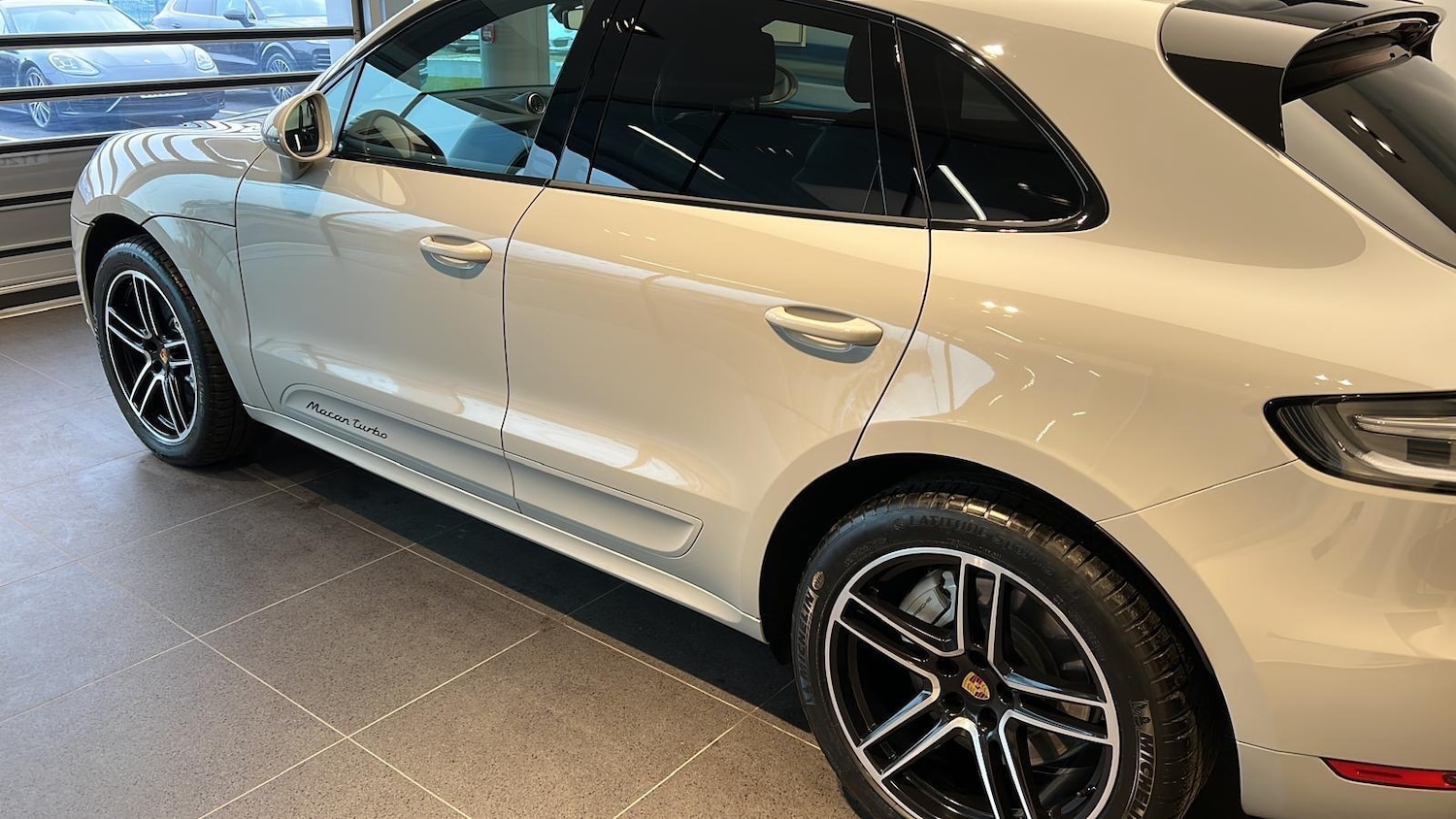 Used Porsche Macan 2020 for sale - 77238600: Photo 6