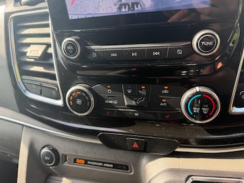 Used Ford Tourneo Custom 2019 for sale - 78981438: Photo