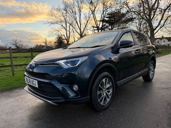 Used Toyota RAV4 2018 for sale - 77565158: Photo