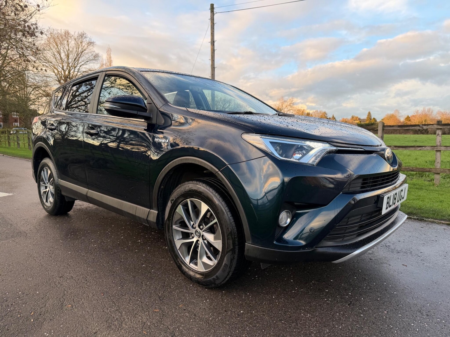 Used Toyota RAV4 2018 for sale - 77565158: Photo 3
