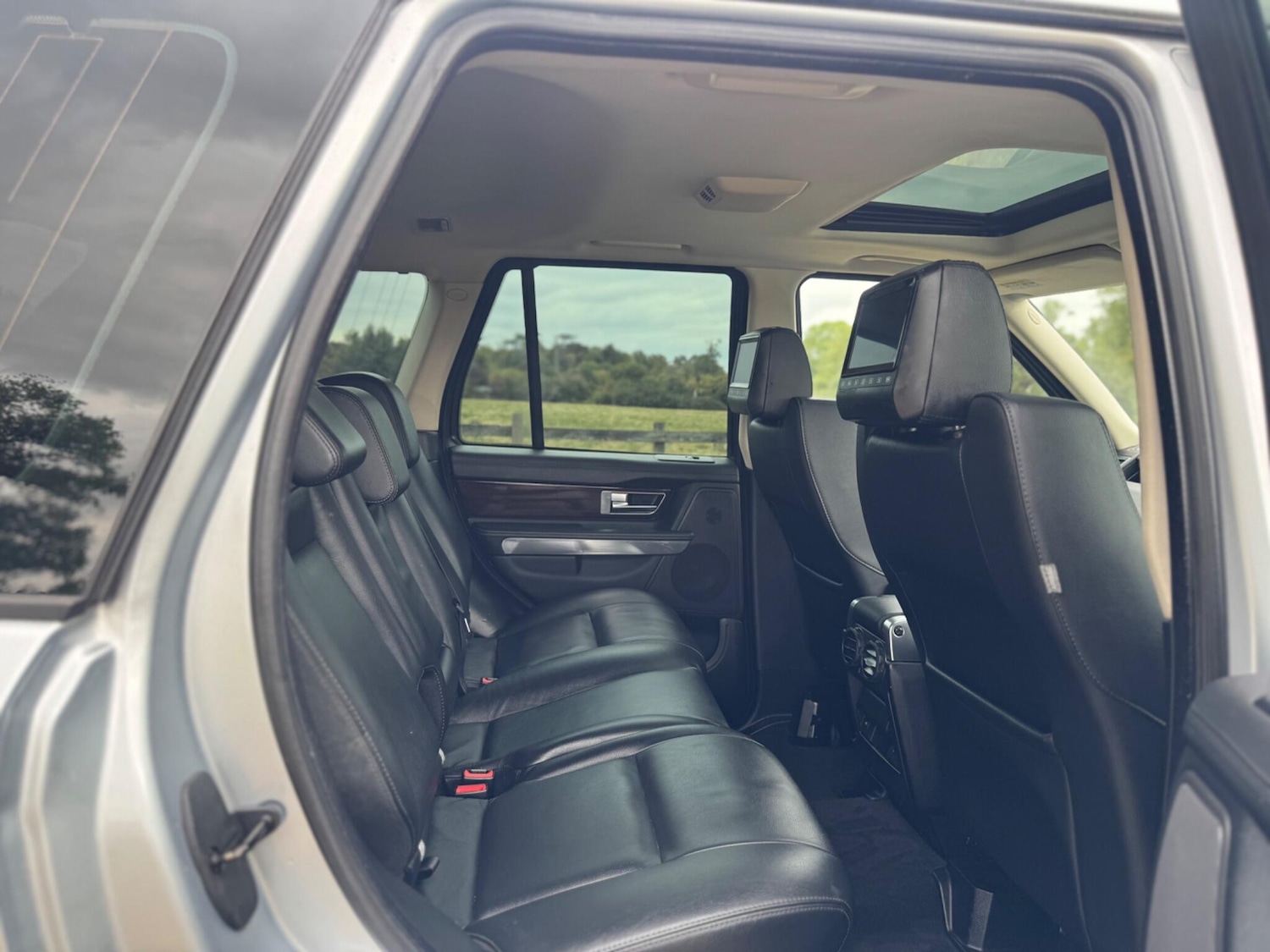 Used Land Rover Range Rover Sport 2010 for sale - 77215873: Photo 18