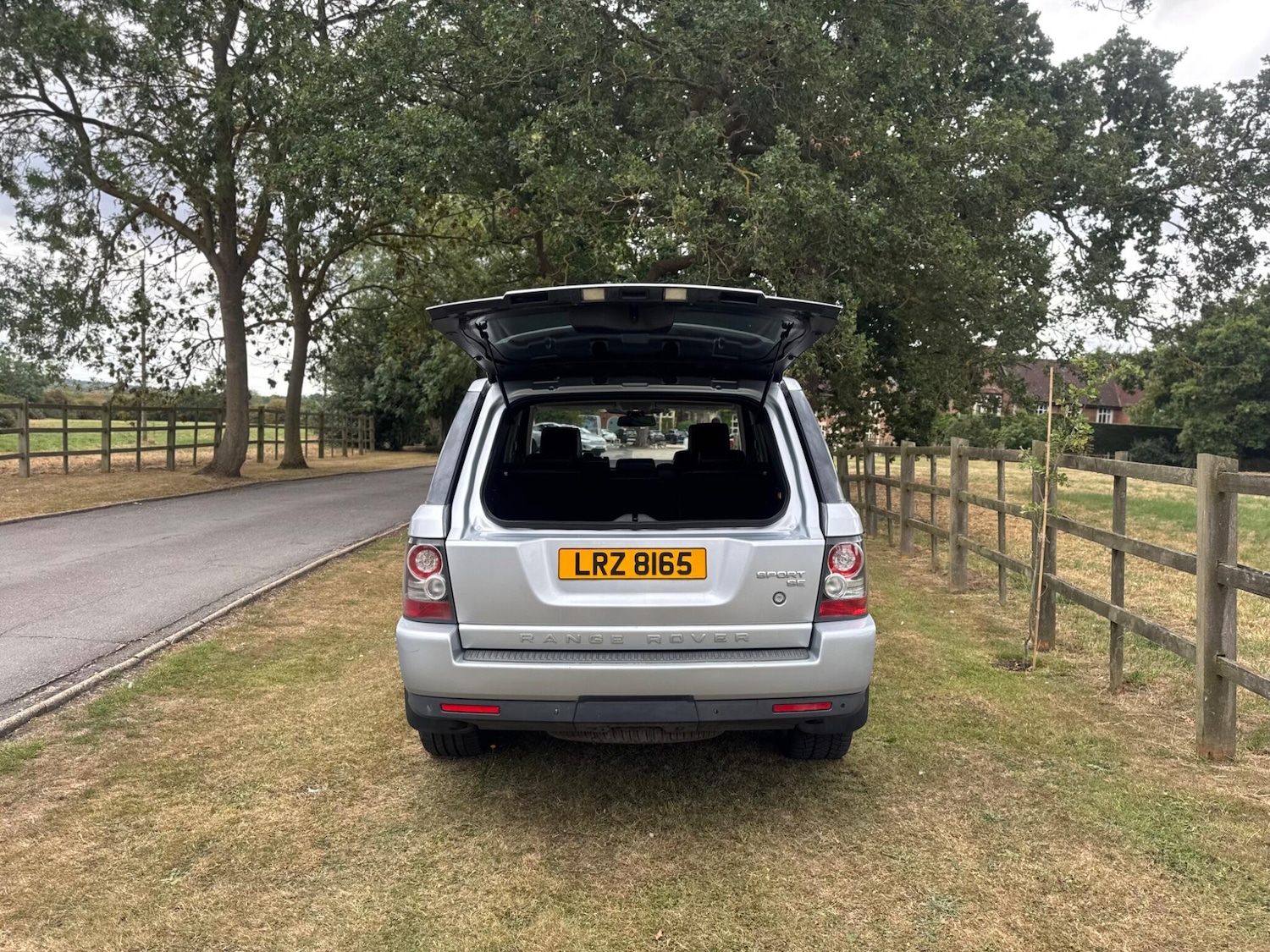 Used Land Rover Range Rover Sport 2010 for sale - 77215873: Photo 22