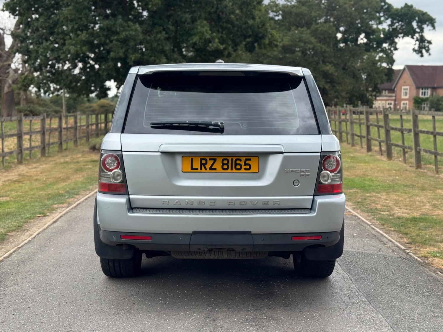 Used Land Rover Range Rover Sport 2010 for sale - 77215873: Photo 6