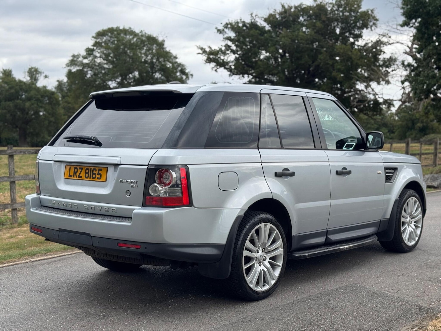 Used Land Rover Range Rover Sport 2010 for sale - 77215873: Photo 7