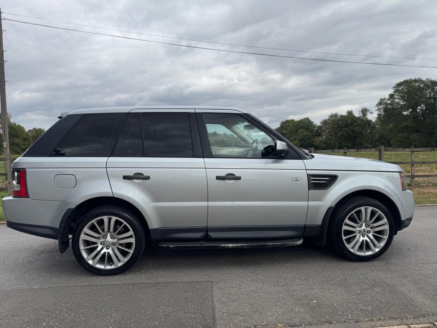 Used Land Rover Range Rover Sport 2010 for sale - 77215873: Photo 8