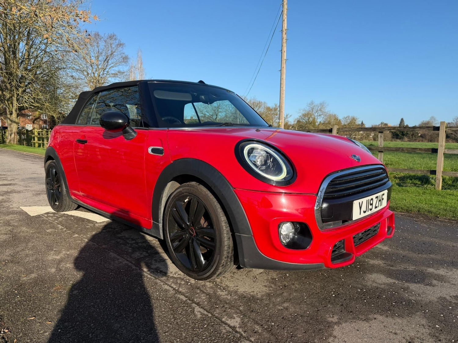 Used MINI Convertible 2019 for sale - 77586091: Photo 2