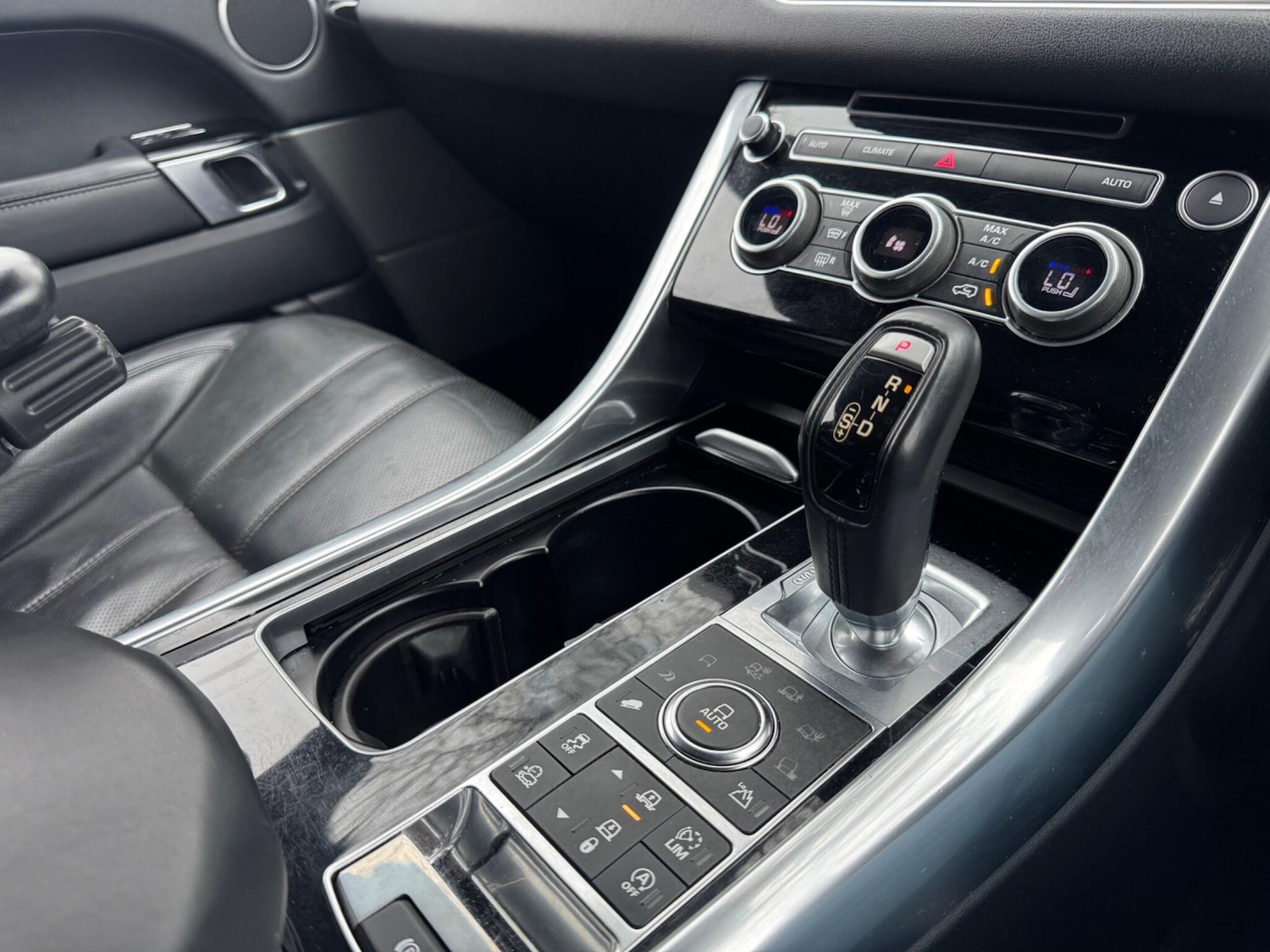 Used Land Rover Range Rover Sport 2017 for sale - 77940817: Photo 14