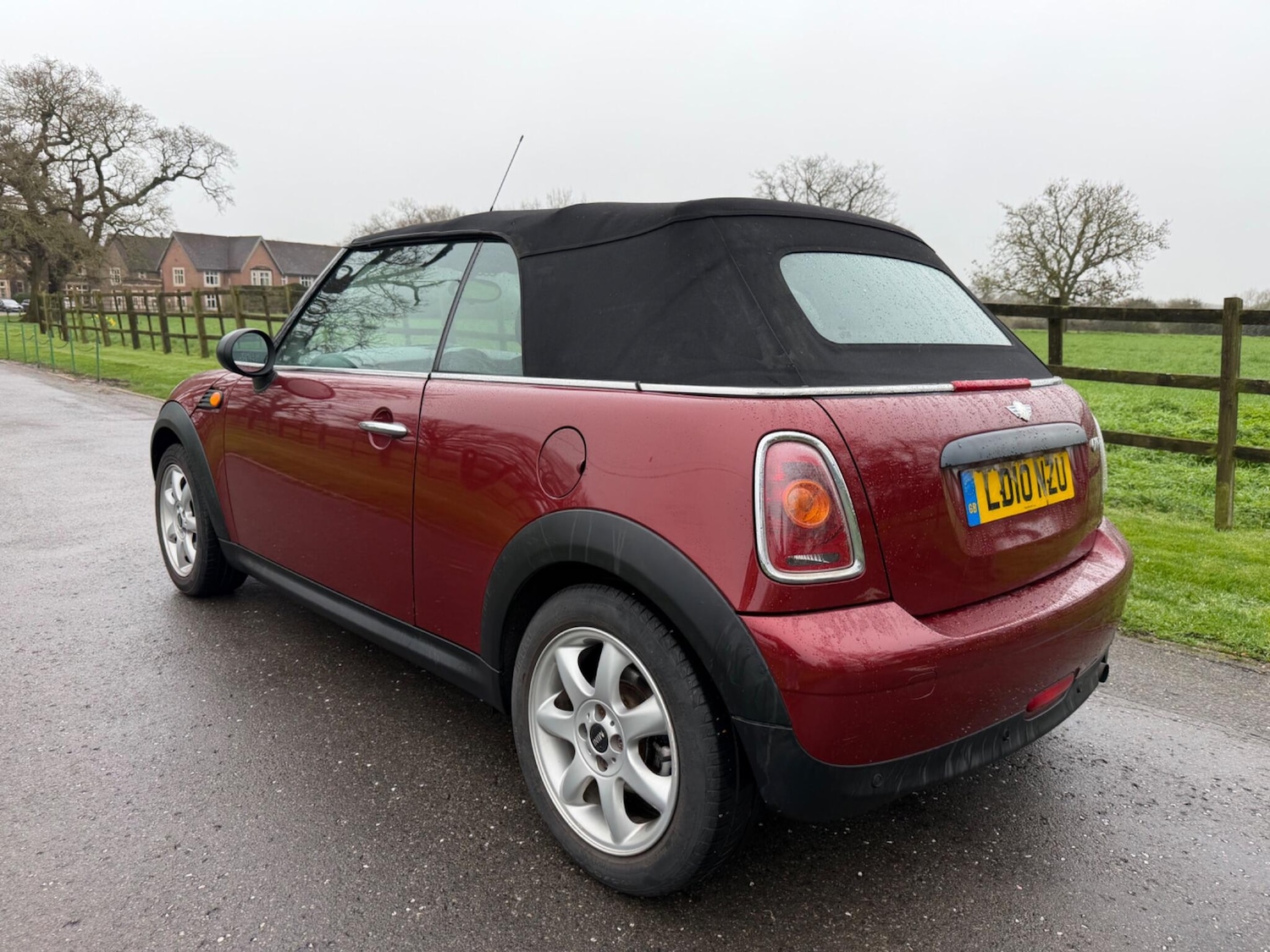 Used MINI Convertible 2010 for sale - 77793379: Photo 5
