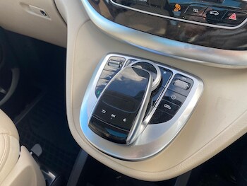 Used Mercedes-Benz V-Class 2016 for sale - 77839680: Photo