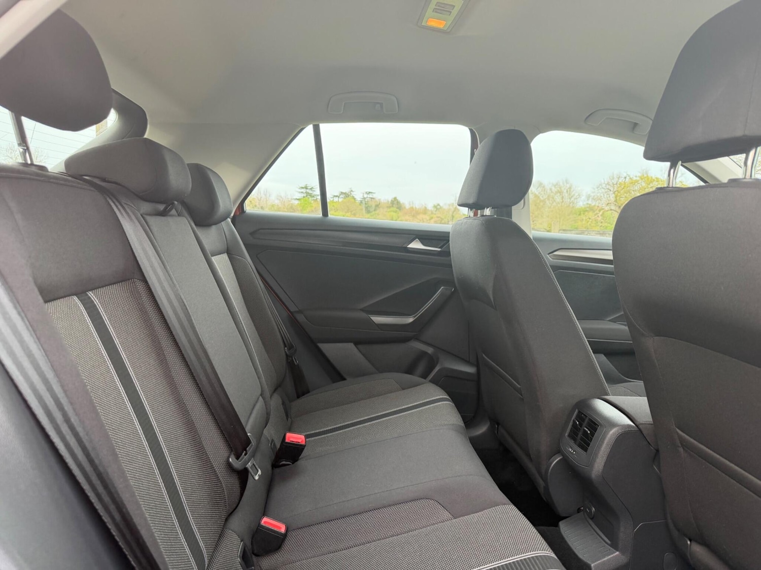 Used Volkswagen T-Roc for sale - 78214712: Photo 8